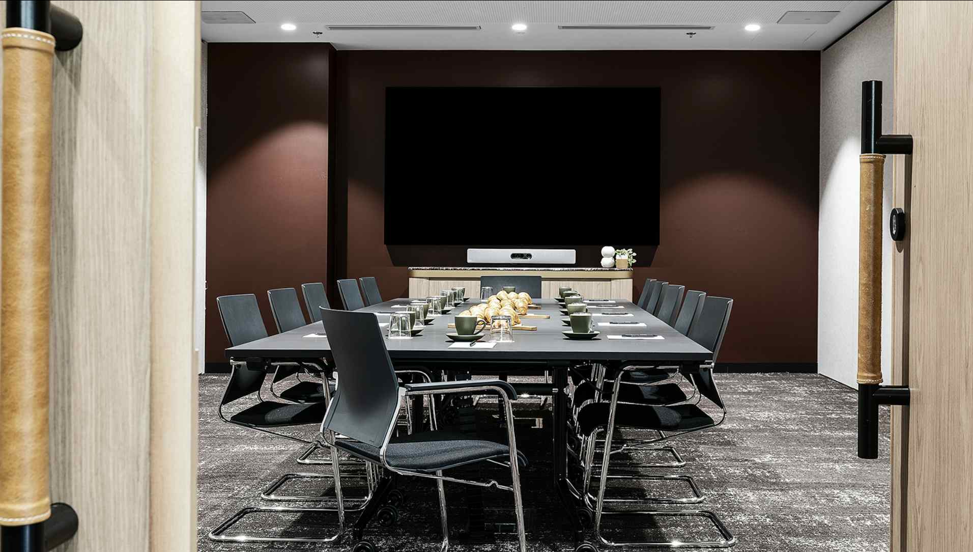TO, TRE, EN - Conference Room, Two24 Conferencing by Work Club Global 